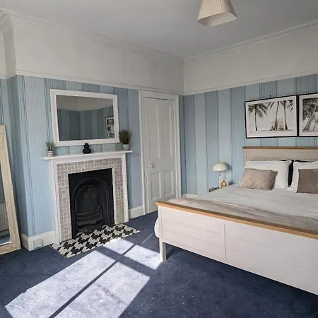 Spacious Home, By Headingley Stadium, Lgi, Leeds Arena, And The University Of Leeds-2