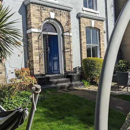 Spacious Home, By Headingley Stadium, Lgi, Leeds Arena, And The University Of Leeds-3