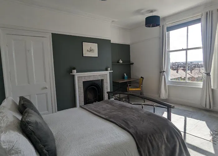 Spacious Home, By Headingley Stadium, Lgi, Leeds Arena, And The University Of Leeds